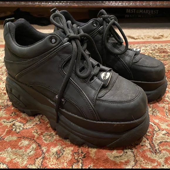 Buffalo David Bitton Shoes - Buffalo London classic low top sneaker